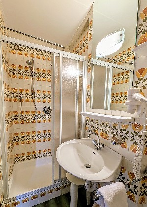 Hotel GASTHOF EGGWIRT POKOJE wakacje