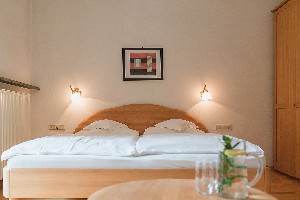 Hotel GUESTHOUSE ST. NIKOLAUS - POKOJE wakacje