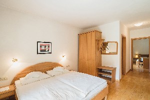 Hotel GUESTHOUSE ST. NIKOLAUS - POKOJE wakacje