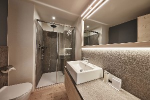 Hotel GOLDENE ROSE KARTHAUS - POKOJE wakacje