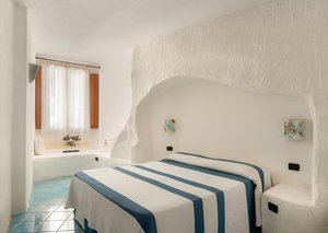 Hotel BAIA CADDINAS HOTEL RESORT & SPA wakacje