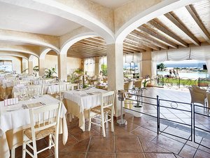 Restaurant/bars