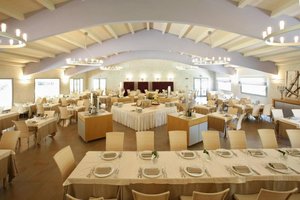 Restaurant/bars