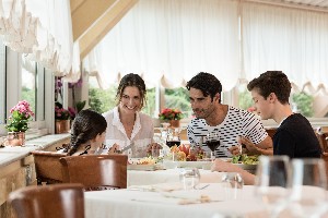 Hotel APARTHOTEL HOLIDAY wakacje