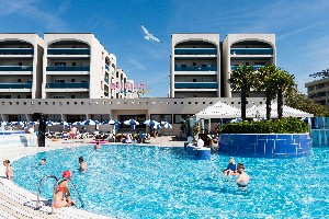 Hotel APARTHOTEL IMPERIAL wakacje