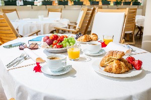 Hotel JASMINUM wakacje