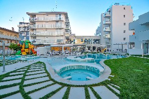 Hotel MARINA PALACE wakacje