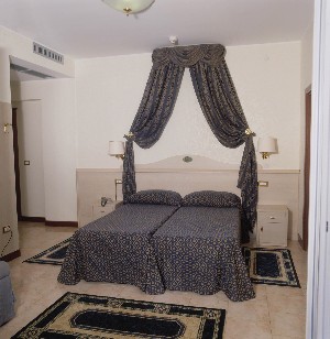 Hotel CARAVELLE wakacje