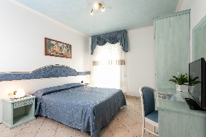 Hotel ELPIRO wakacje