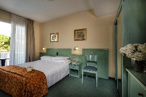 Hotel SALUS SMART & CHIC wakacje