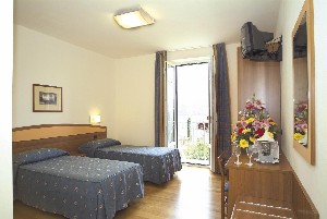 Hotel LARIO wakacje