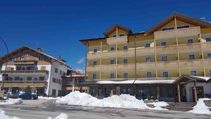 Hotel CAMINETTO MOUNTAIN RESORT wakacje