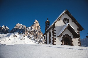 Hotel VEZZANA wakacje
