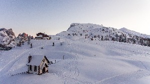 Hotel VEZZANA wakacje