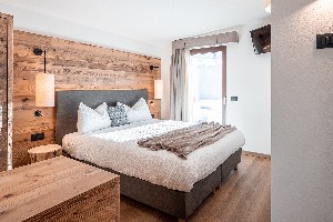 Hotel VEZZANA wakacje