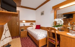 Hotel BELLAVISTA (GIUSTINO) wakacje