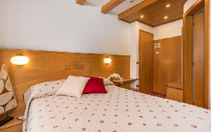 Hotel BELLAVISTA (GIUSTINO) wakacje