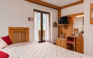 Hotel BELLAVISTA (GIUSTINO) wakacje