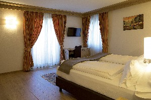 Hotel COLLINI wakacje