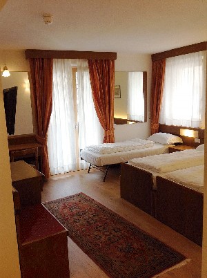 Hotel COLLINI wakacje