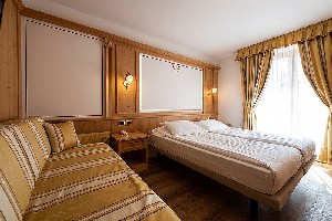 Hotel CRISTINA wakacje