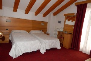 Hotel ORSO GRIGIO (CARISOLO) wakacje