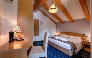 Hotel FOLGARIDA wakacje