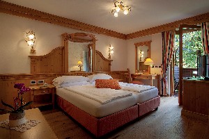 Hotel MONTE GINER wakacje