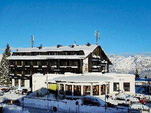 Hotel FAMILY HOTEL DOLOMITI CHALET wakacje