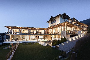 Hotel CORONA DOLOMITES wakacje