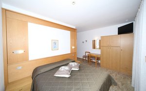 Hotel DOLOMITI HOTEL OLIMPIA wakacje