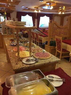 Hotel DOLOMITI HOTEL OLIMPIA wakacje