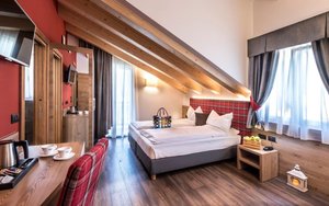 Hotel SUITE SASSDEI wakacje