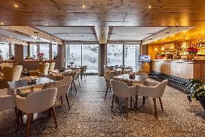 Hotel CLUB PIANDINEVE wakacje