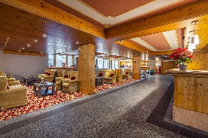 Hotel CLUB PIANDINEVE wakacje