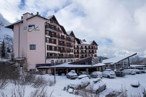 Hotel CLUB PIANDINEVE wakacje