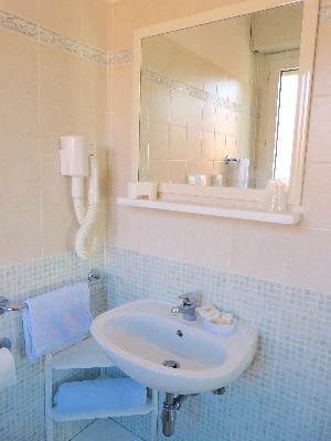 Hotel D'ANNUNZIO wakacje