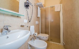 Hotel MEDITERRANEO wakacje