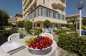 Hotel UNIVERSAL wakacje