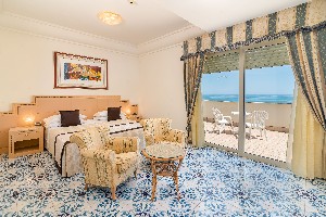 Hotel UNIVERSAL wakacje