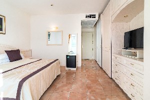 Hotel UNIVERSAL wakacje