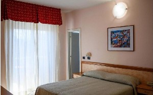 Hotel DE PARIS wakacje