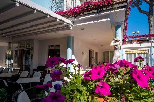 Hotel VILLA DEI FIORI wakacje