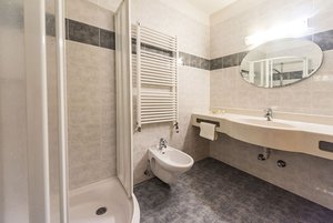 Hotel FRONZA wakacje