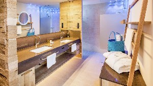 Hotel SCHWARZENSTEIN ALPINE LUXURY SPA RESORT wakacje