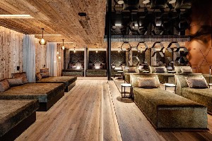 Hotel SCHWARZENSTEIN ALPINE LUXURY SPA RESORT wakacje