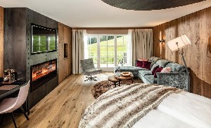 Hotel SCHWARZENSTEIN ALPINE LUXURY SPA RESORT wakacje