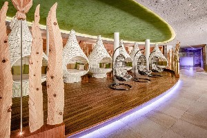 Hotel SCHWARZENSTEIN ALPINE LUXURY SPA RESORT wakacje