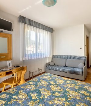 Hotel HOTEL CLUB FUNIVIA wakacje