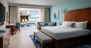 HSUP - Crystal Lagoon Hideaway Swim-up Club Level